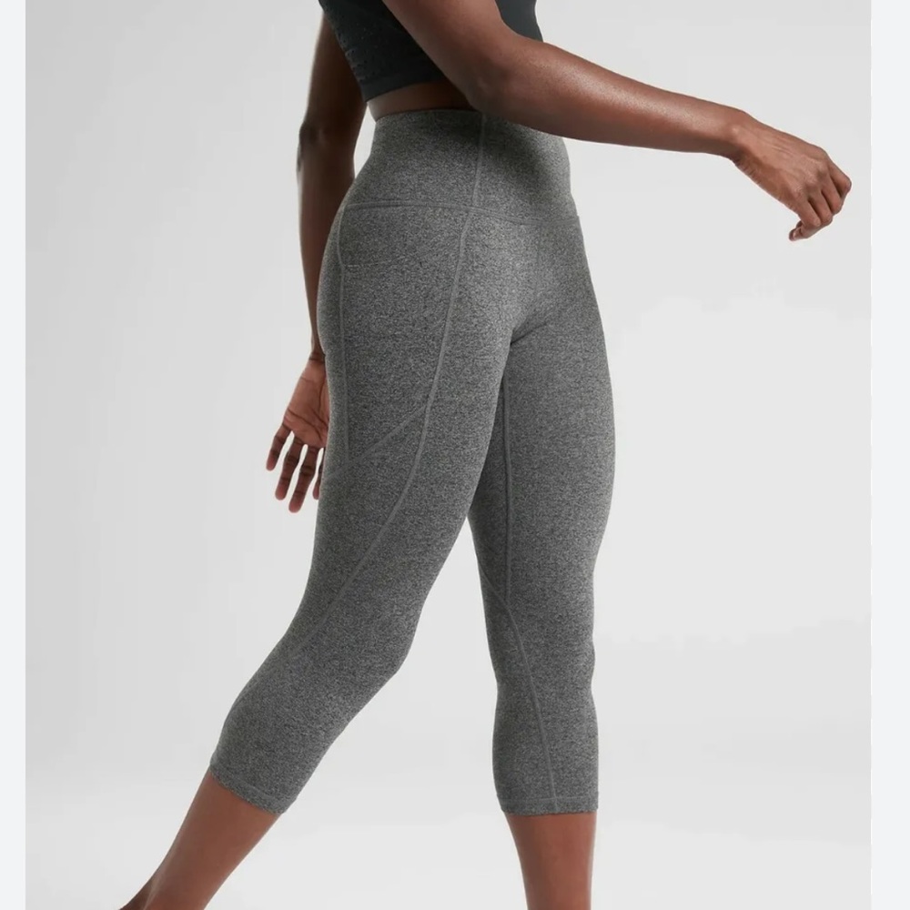 ATHLETA gray Saluations Stash Pocket Capris, M.